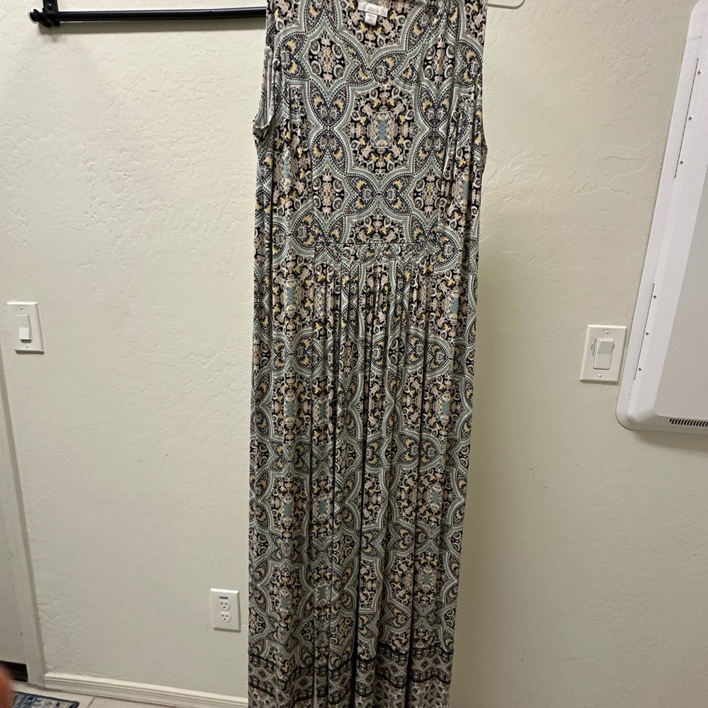 Elegant Patterned Maxi Dress